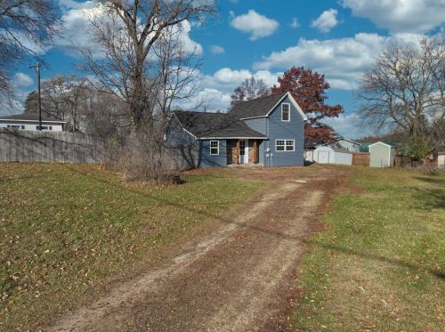 405 2nd Ave, Wheeler, WI