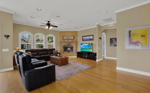 30419 Canyon Estates Rd, Vista CA  92084-1043 exterior