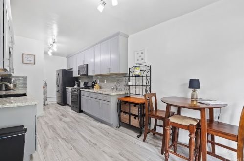 601 Valley View Dr, Fullerton CA  92835-4064 exterior