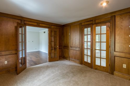 8235 Woodcreek Dr, Florence KY  41042-9119 exterior