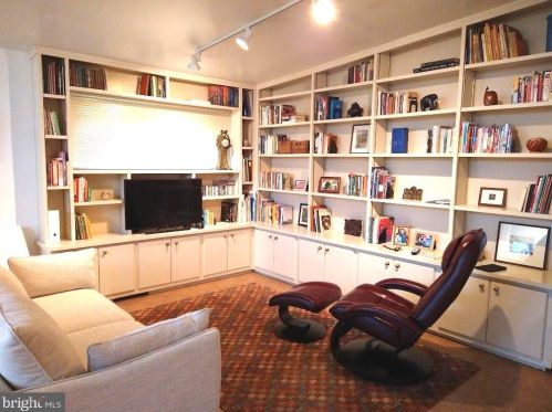 1308 Quincy Dr, Wilmington, DE 19803-5146