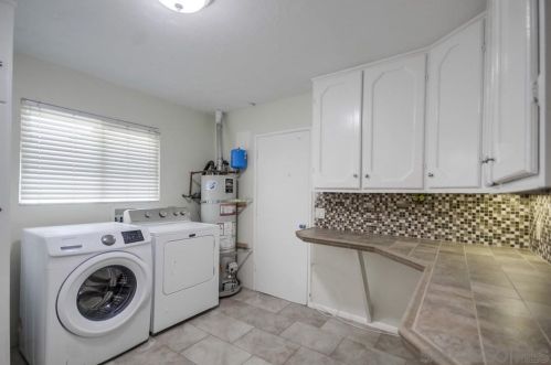 6738 Dennison St, San Diego CA 92122-2431 exterior