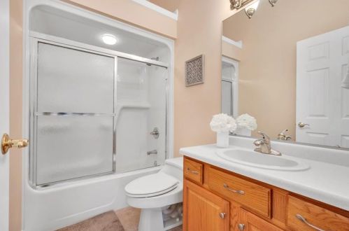 207 Pappan Dr, Imperial PA  15126-1177 exterior