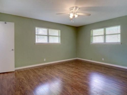 1225 Hillcrest St, Denton TX  76201-2412 exterior