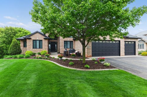 1022 111th Ave, Minneapolis, MN 55434-4519
