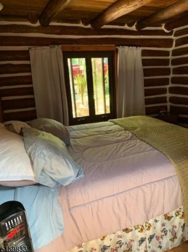 74 Pinecliff Lake Dr, West Milford Lakes NJ  07480-1381 exterior