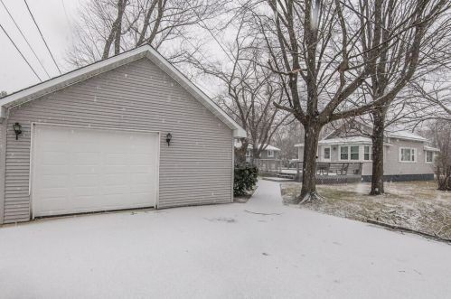 24805 Wilson St, Kansasville WI  53139-9770 exterior