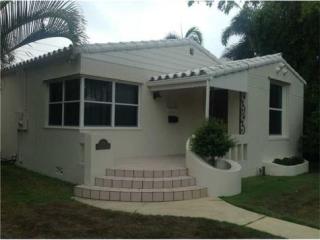 1526 Jackson St, Hollywood, FL 33020-5244