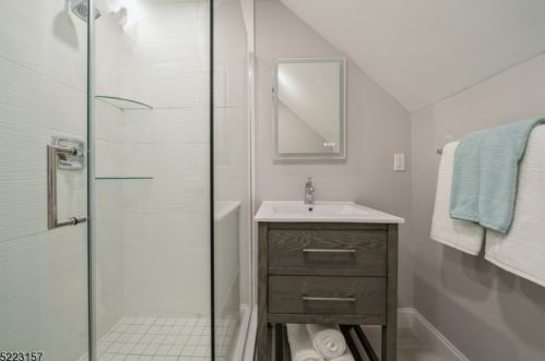 27 Dogwood Rd, Greystone Park NJ  07950-1918 exterior