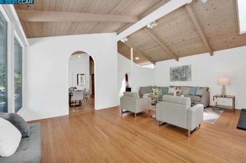 24 Tarabrook Dr, Orinda CA  94563-3121 exterior