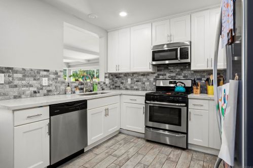 7990 Windsor Dr, La Mesa CA  91941-7808 exterior