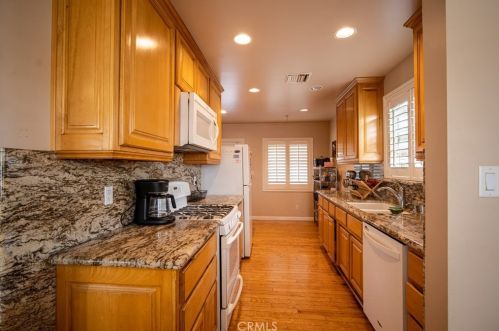 6053 Maris Ave, Pico Rivera CA  90660-3212 exterior