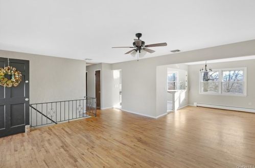 23 Massachusetts Ave, Congers, NY 10920-2409