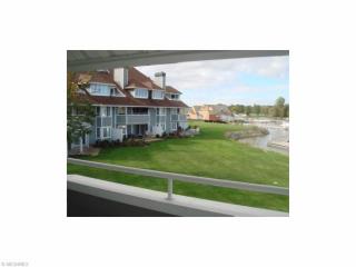 94 Marina Point Dr, Sandusky, OH 44870-6533