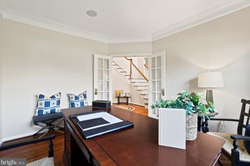 3211 Winter Sun Ter, Herndon VA  20171-1939 exterior