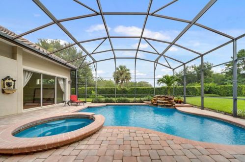 1075 Henley Downs Pl, Lake Mary FL  32746-1972 exterior