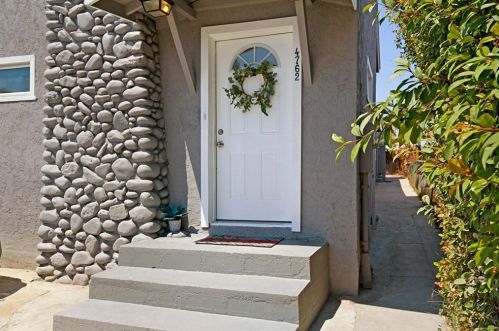 4762 Castle Ave, San Diego CA  92105-2913 exterior