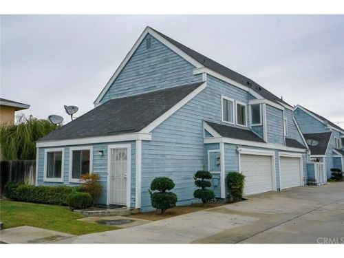 9502 Cedar St, Bellflower, CA 90706-6571