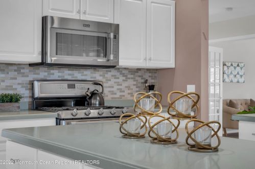 149 Skyline Dr, Lakewood NJ  08701-5737 exterior