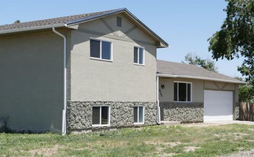 2345 Chantala Ave, Pueblo, CO 81006-1716
