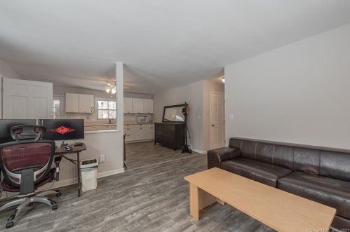 56 Great Ring Rd, Sandy Hook CT 06482-1605 exterior