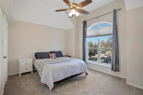 302 Pecos Trl, Irving TX 75063-4543 exterior