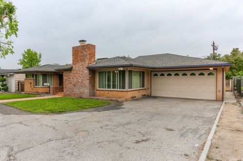 3532 Parkside Dr, San Bernardino, CA 92404-2417