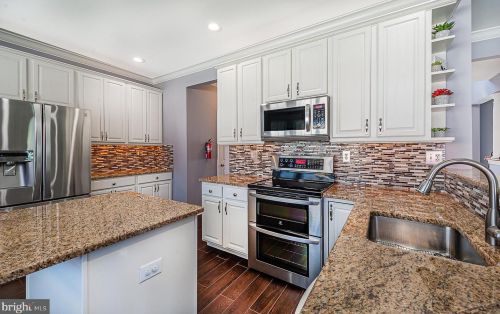 230 Beech Ln, Swedesboro NJ  08085-4034 exterior