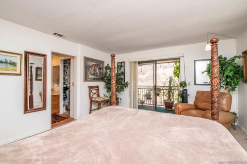 4964 Waring Rd, San Diego, CA 92120-2733
