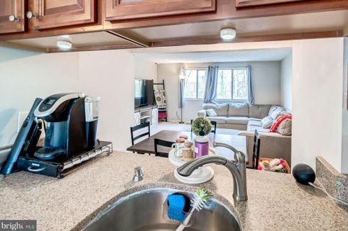 8629 Kenosha Ct, Lorton VA  22079-3045 exterior