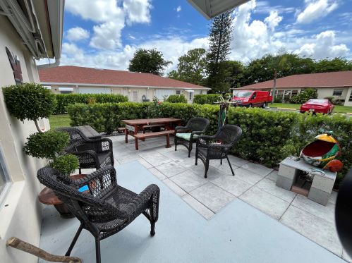 4850 4th St, Delray Beach, FL 33445-1768