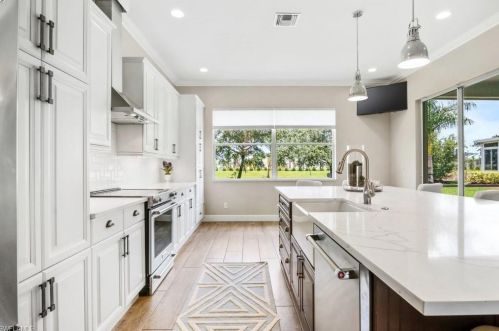 661 Grand Rapids Blvd, Naples, FL 34120-4466