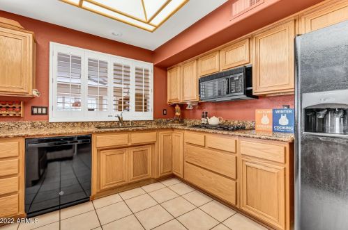 14659 Buttonwood Dr, Sun City AZ 85375-5748 exterior