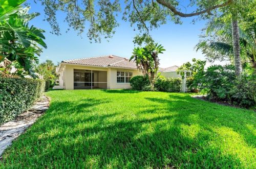 7854 Pine Island Way, West Palm Beach FL  33411-5818 exterior