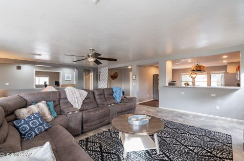 7498 Giachery Ave, Tucson AZ  85747-5613 exterior