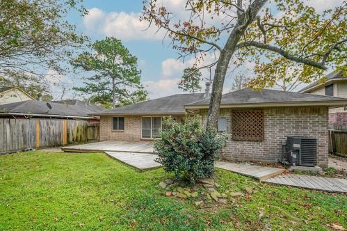 2611 Friarwood Trl, Humble TX  77339-1014 exterior