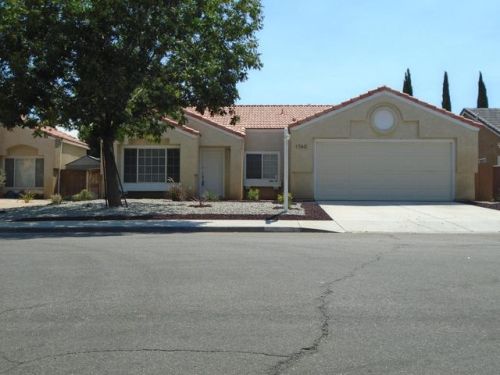 1740 Stratford St, Lancaster, CA 93534-5113