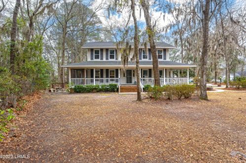 89 James F Byrnes St, Beaufort, SC 29907-1940