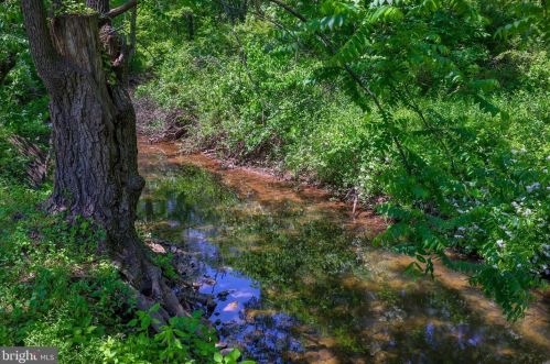 3450 Fishing Crk Vly Rd, Harrisburg PA 17112-9627 exterior