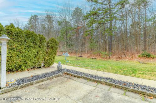 43 Phoenix Ct, Tinton Falls NJ  07712-7772 exterior