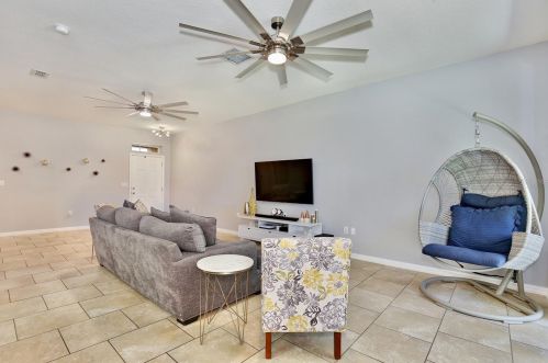 2002 Traders Cv, Kissimmee FL  34743-7842 exterior