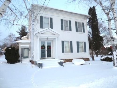 69 Genesee St, Clyde, NY 14433-1328