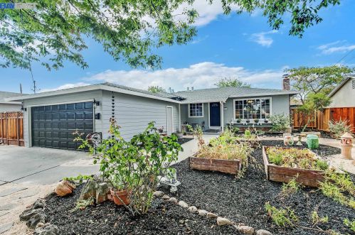 991 Redondo Way, Livermore, CA 94550-5940