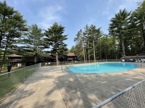 3 Balsam Trl, Wisconsin Dells WI  53965-8858 exterior