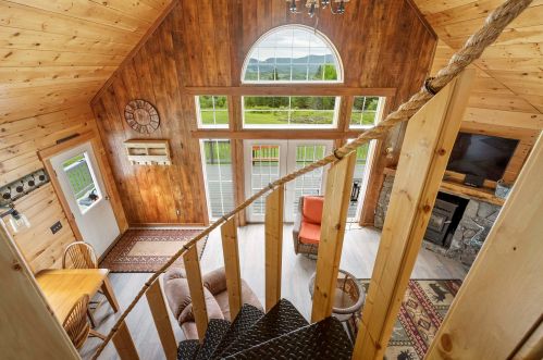 127 Bennett Hl Rd, Columbia NH  03576-3308 exterior