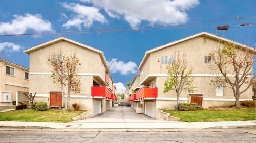 2721 Rockefeller Ln, Redondo Beach, CA 90278-3946