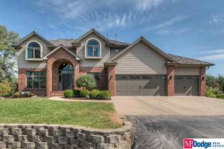 1220 Pinewood Dr, Blair, NE 68008-2706