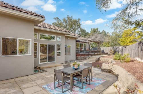 21461 Saratoga Hills Rd, Saratoga CA  95070-5377 exterior