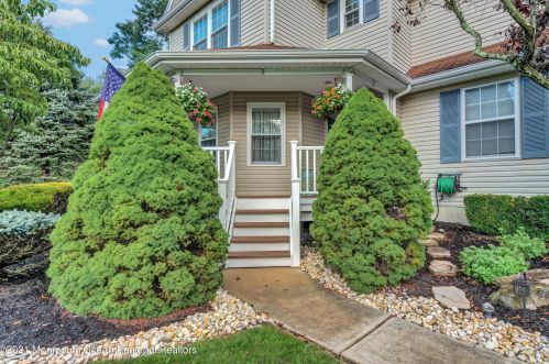 305 Bartley Rd, Jackson Twp NJ  08527-1166 exterior