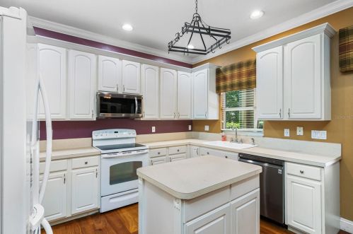 3202 Coconut Grove Rd, Land O Lakes FL  34639-6735 exterior